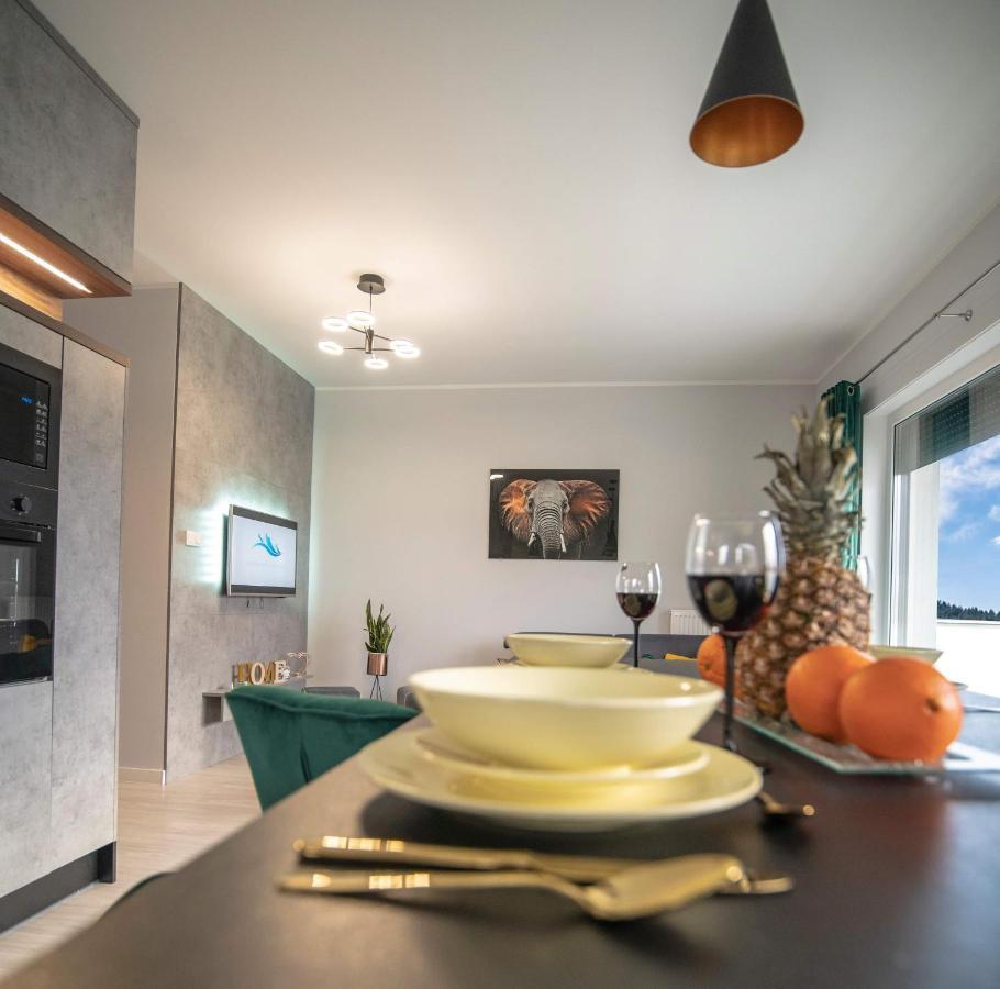 Apartament W Cieplicach Deluxe Jelenia Gora Bagian luar foto