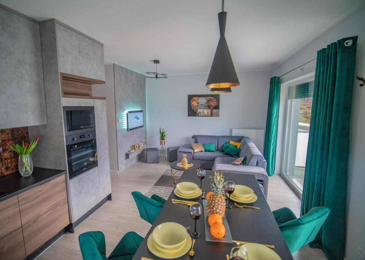 Apartament W Cieplicach Deluxe Jelenia Gora Bagian luar foto