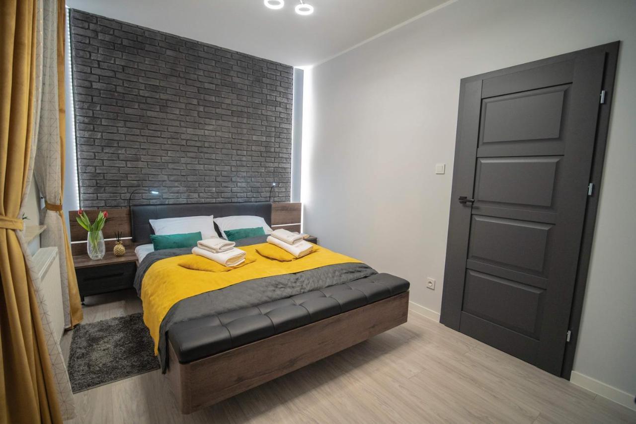 Apartament W Cieplicach Deluxe Jelenia Gora Bagian luar foto